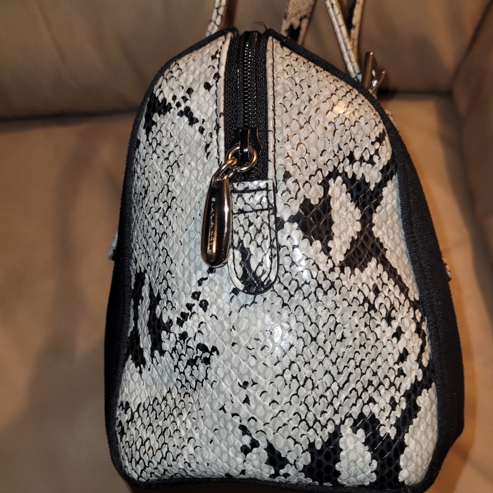 Evan Picone Black Velvet And Python Gray Bag - image 8